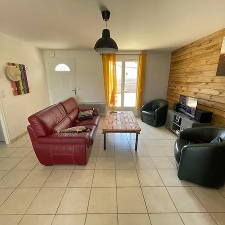 Maison 3 Chambres, Terrasse, Jardin A La Terriere - Fr-1-22-386 *