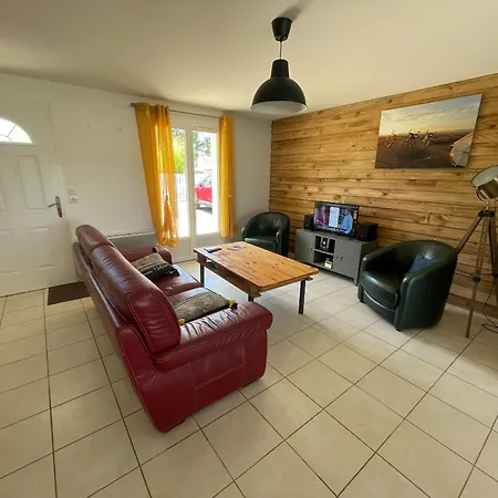 Maison 3 Chambres, Terrasse, Jardin A La Terriere - Fr-1-22-386 *