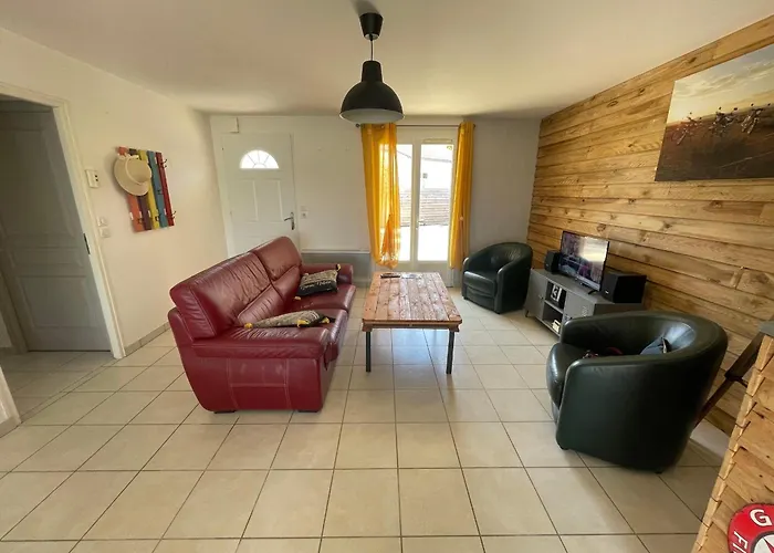 Maison 3 Chambres, Terrasse, Jardin A La Terriere - Fr-1-22-386 *