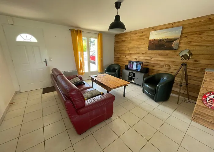 Maison 3 Chambres, Terrasse, Jardin A La Terriere - Fr-1-22-386 *